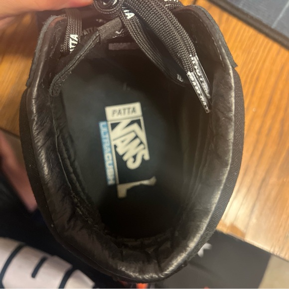 Van Patta Mean Eyed Cat - Picture 7 of 8